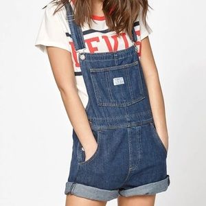 NWOT Levi’s Dark Wash Short Overalls